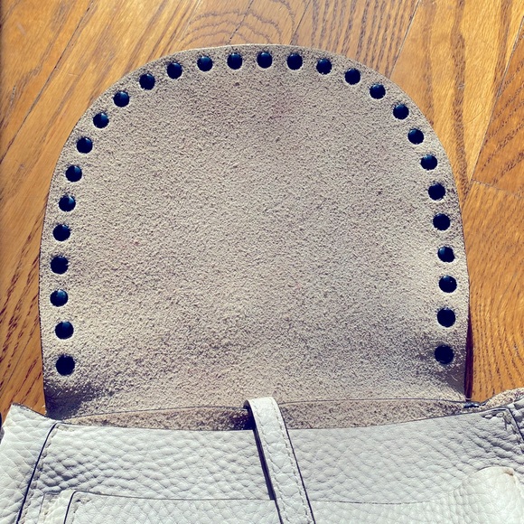 REBECCA MINKOFF. Studded Crossbody grey leather & suede. Outside bag excellent - Picture 10 of 11